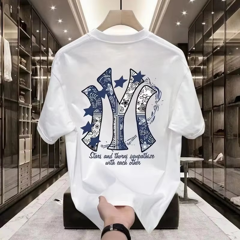 Streetwear Brand With Flower Logo - Camiseta de Verano con Estampado Paisley